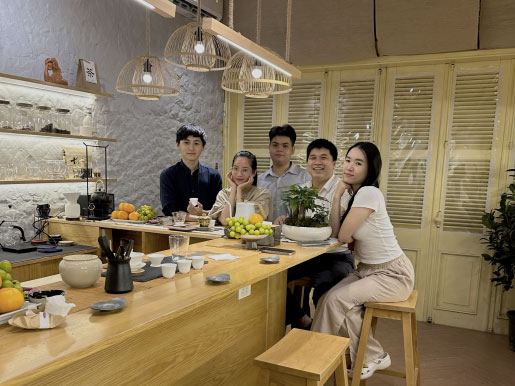 Những bạn trẻ yêu trà, sáng lập nên trà quán thưởng ngoạn miễn phí Societea